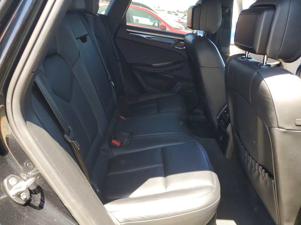 Porsche Macan S
