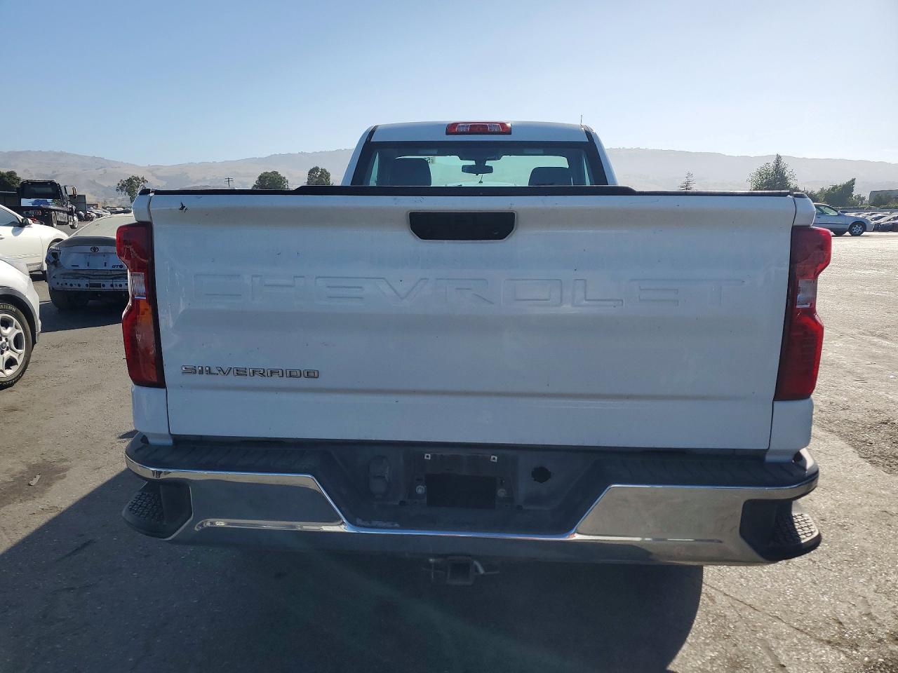 Chevrolet Silverado C1500
