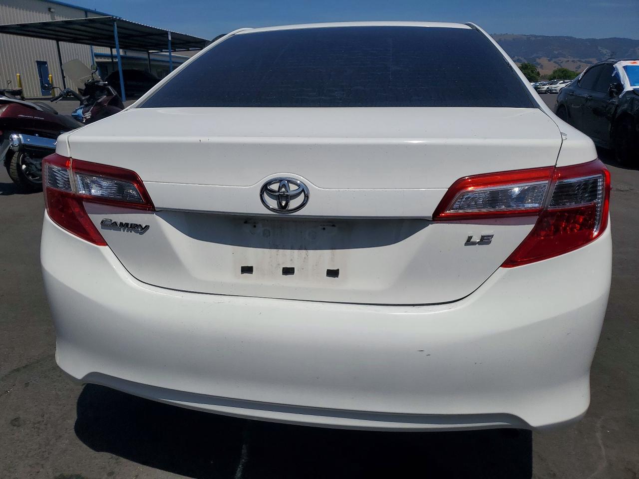 Toyota Camry Le