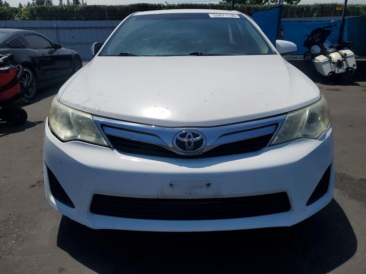 Toyota Camry Le