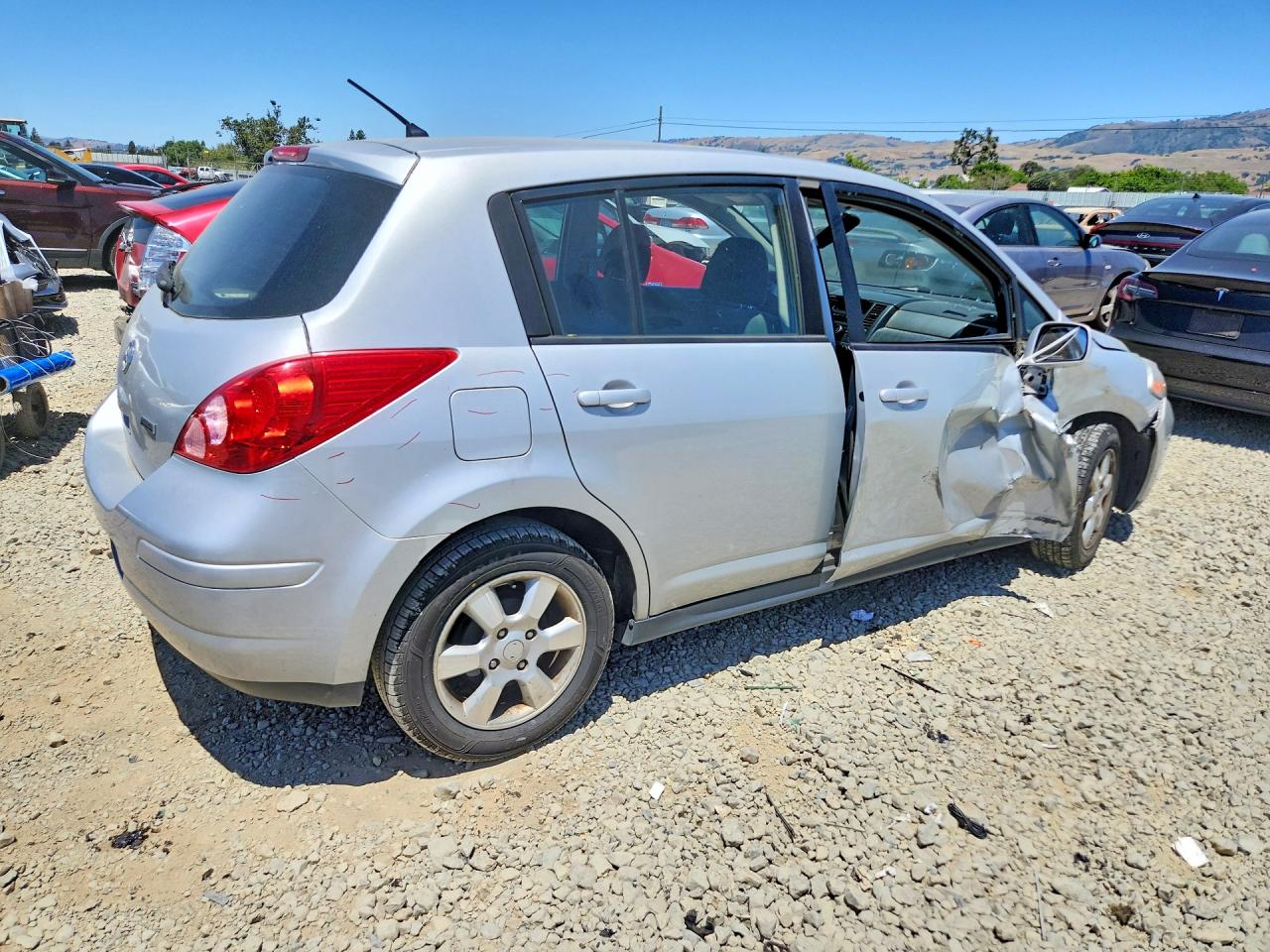 Nissan Versa 1.8 S