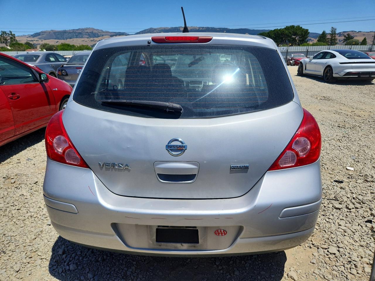 Nissan Versa 1.8 S