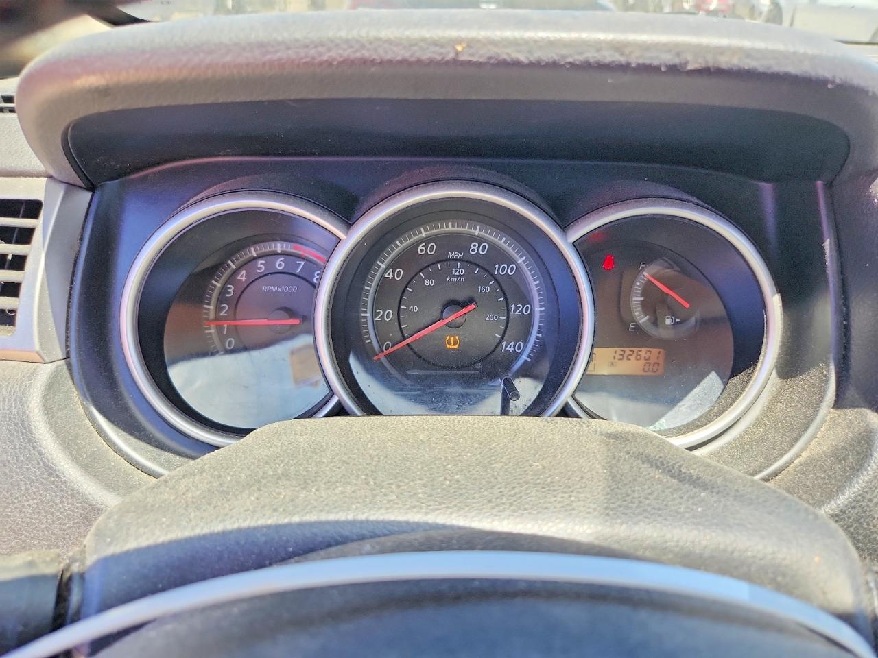 Nissan Versa 1.8 S