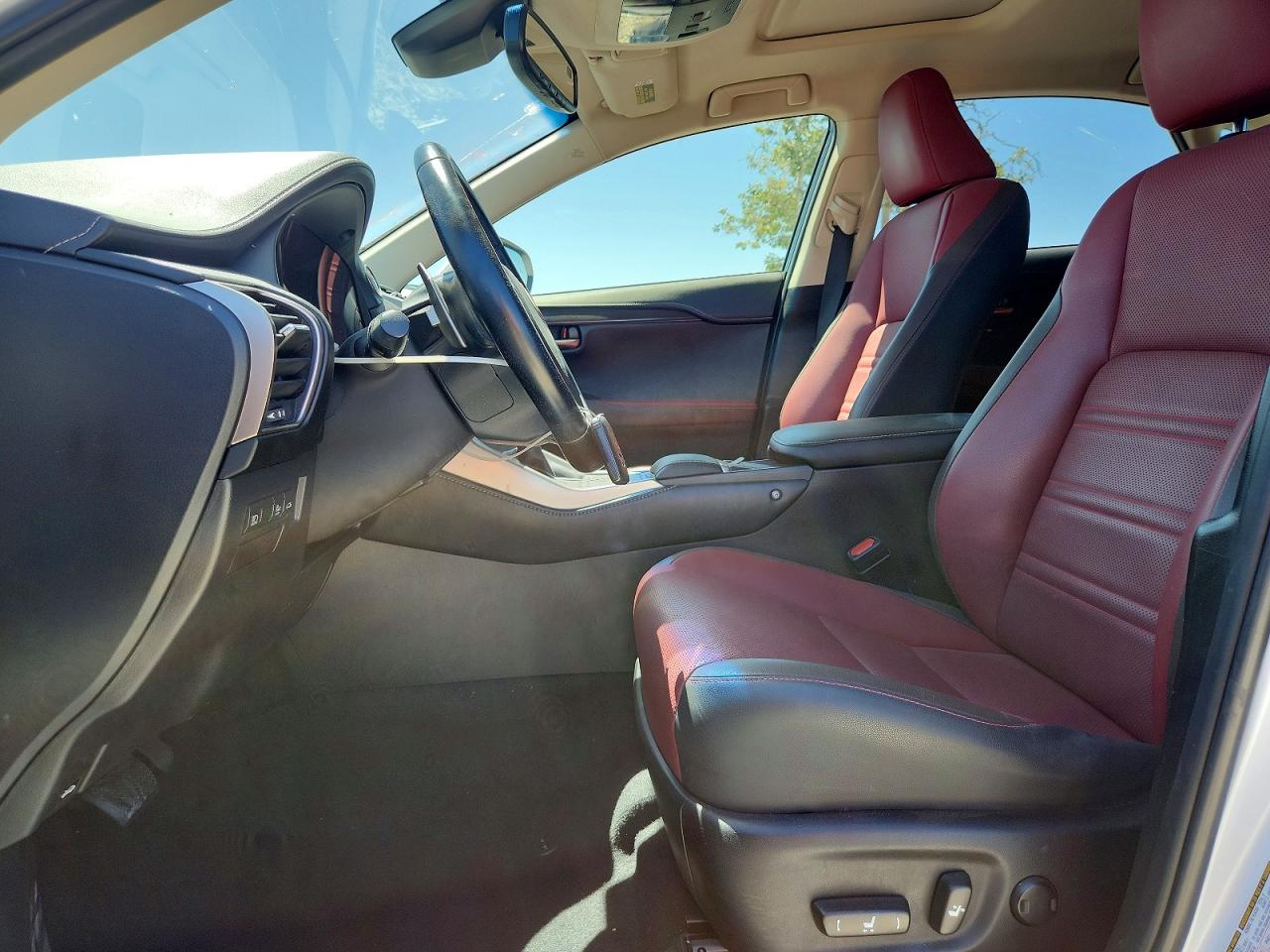 Lexus NX Base