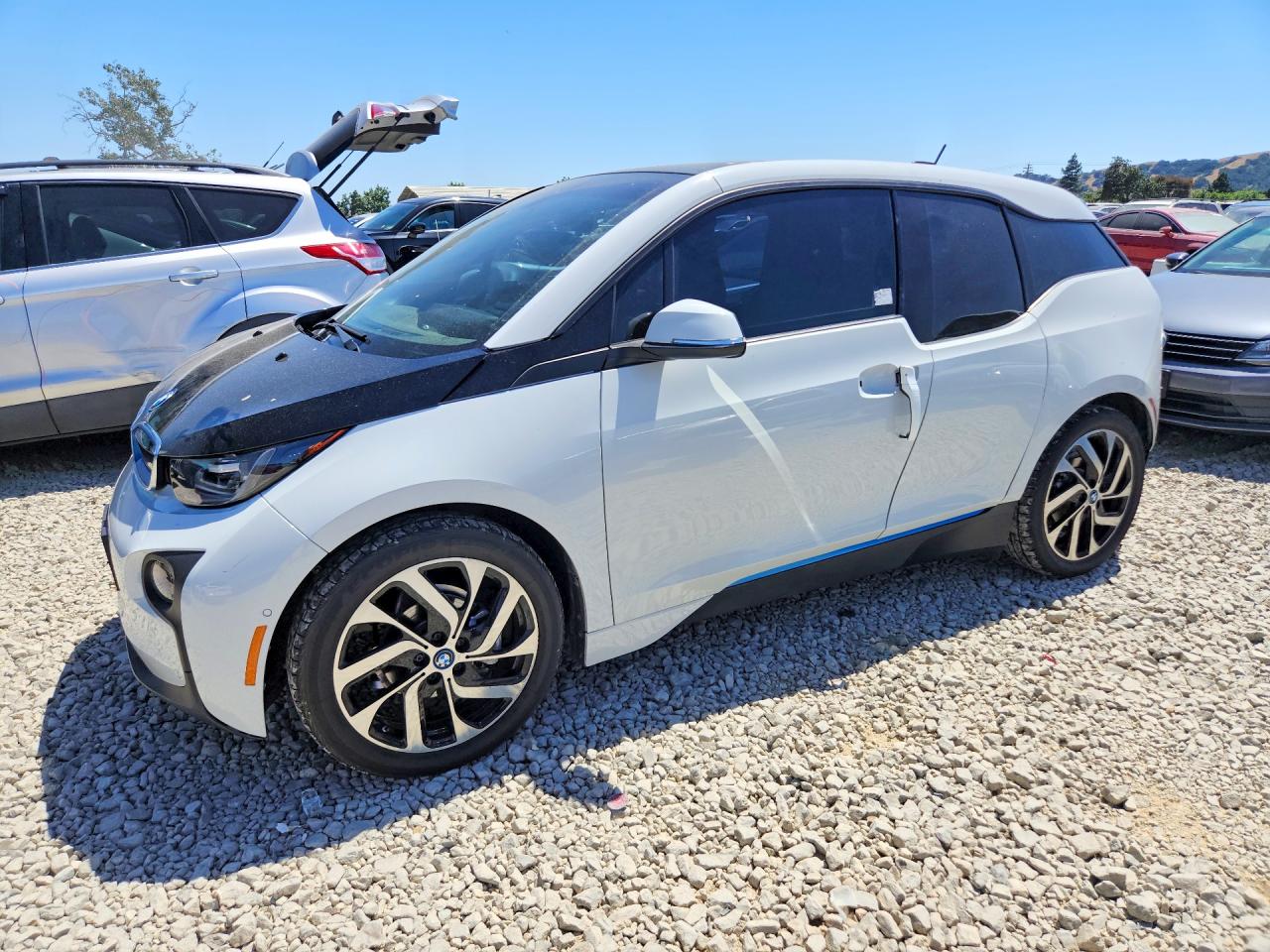 Salvage BMW i-Series Image