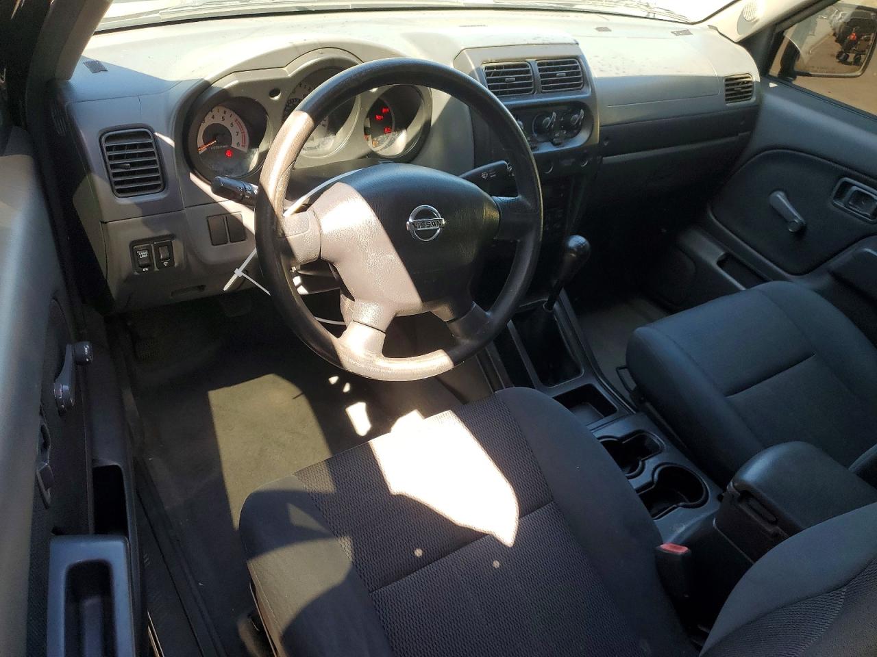 Nissan Frontier King Cab Xe