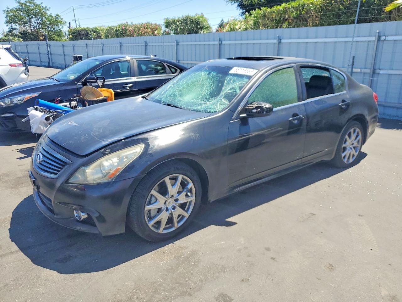 Salvage INFINITI G37 Image