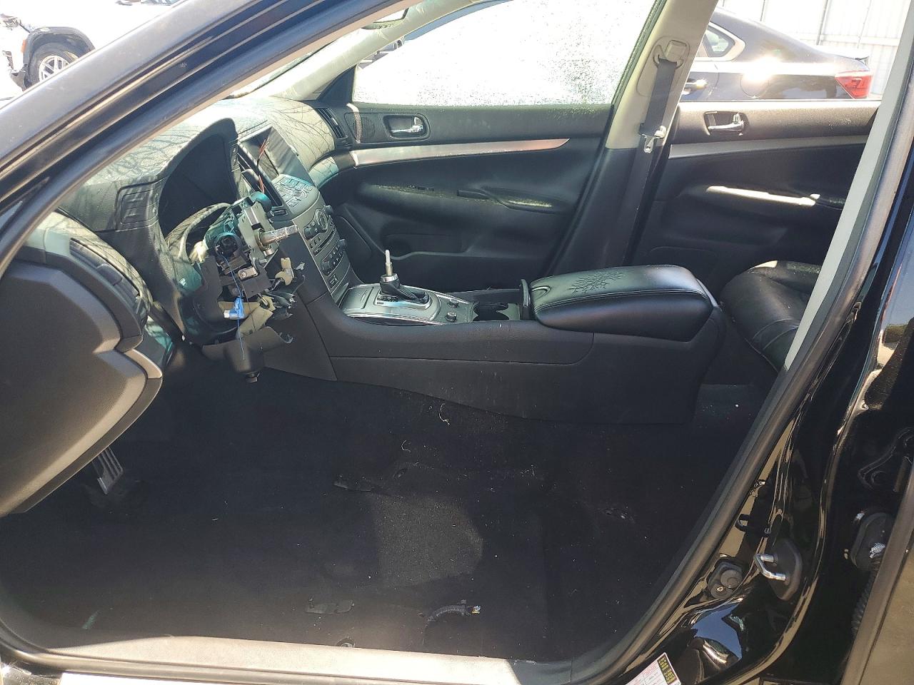 INFINITI G37 Journey