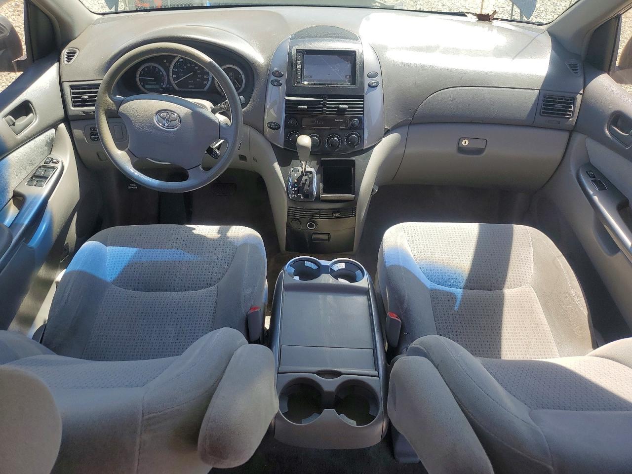 Toyota Sienna Ce 8-passenger