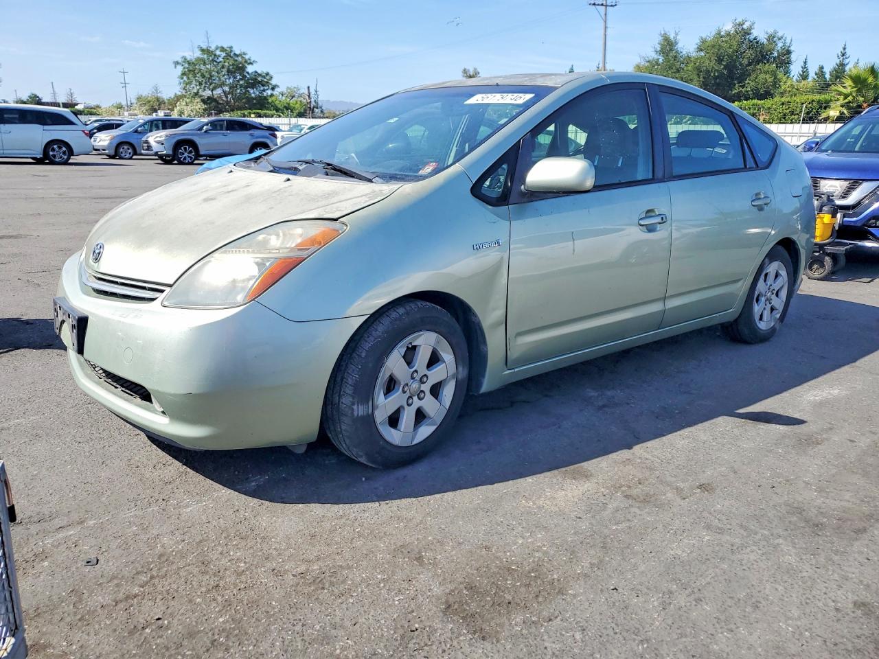 Salvage Toyota Prius Image