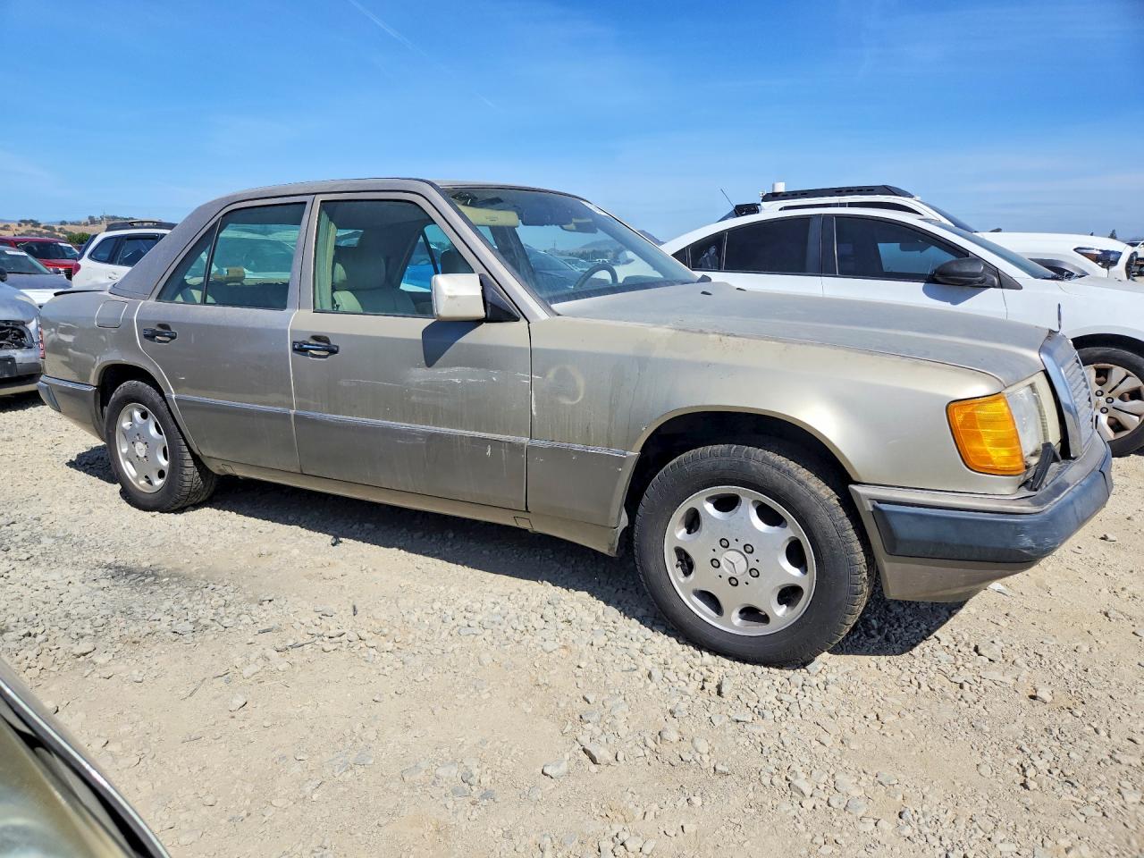 Mercedes-Benz 400-Class E