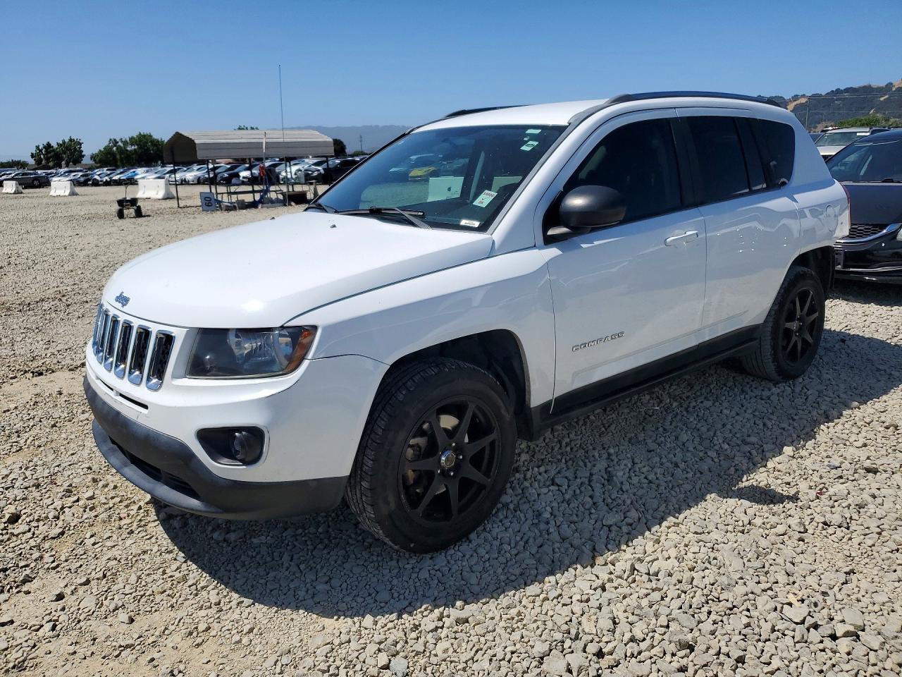 Salvage Jeep Compass Image