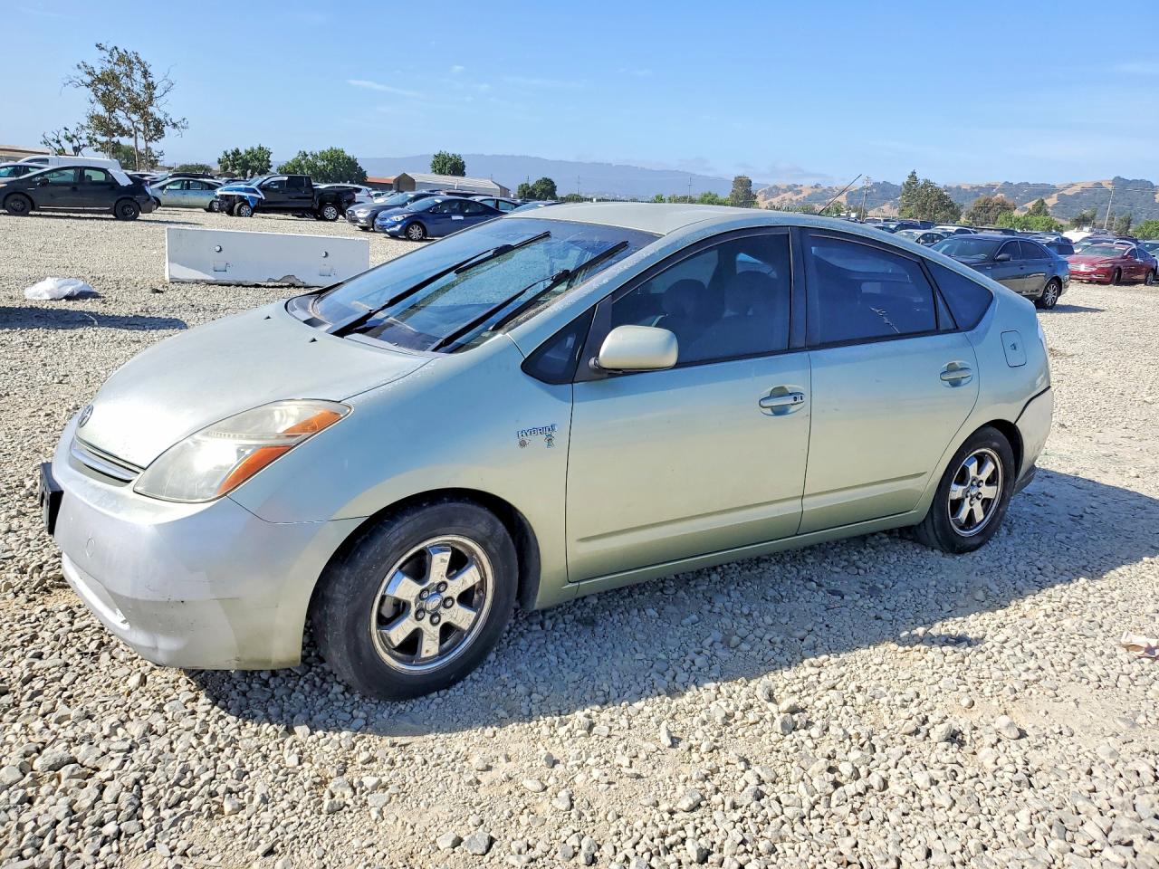 Salvage Toyota Prius Image