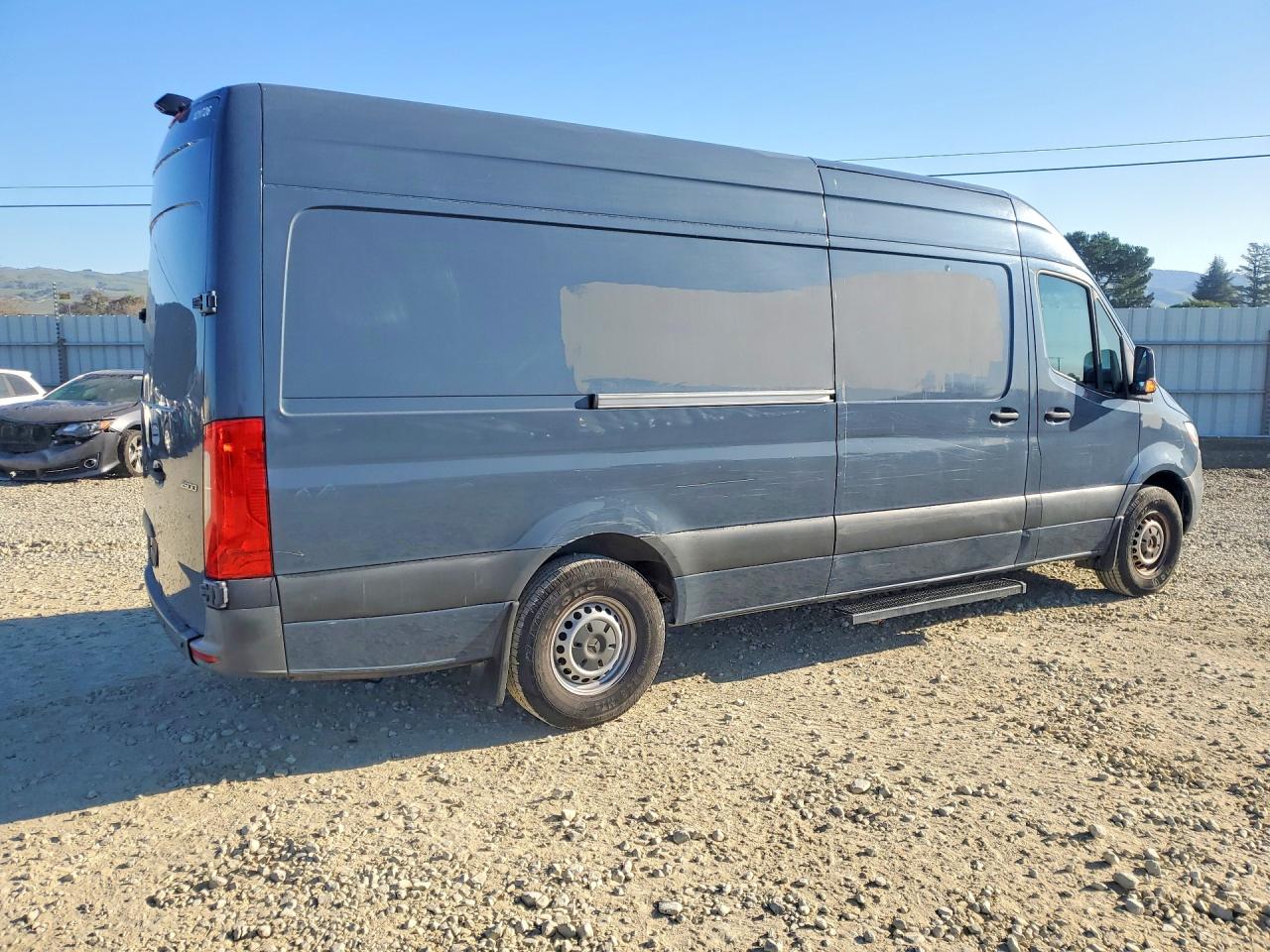 Mercedes-Benz Sprinter 2500