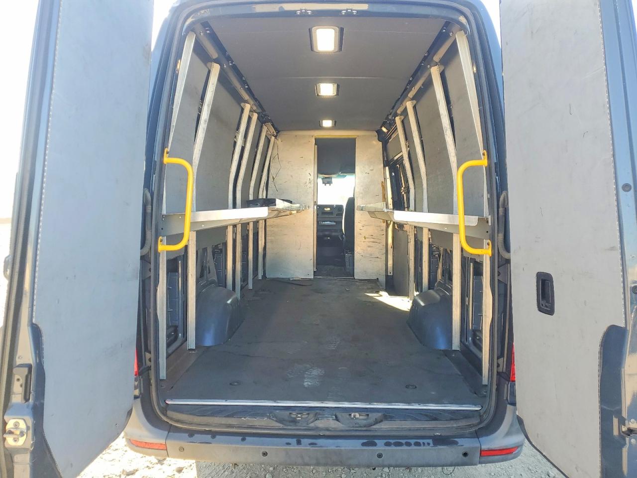 Mercedes-Benz Sprinter 2500