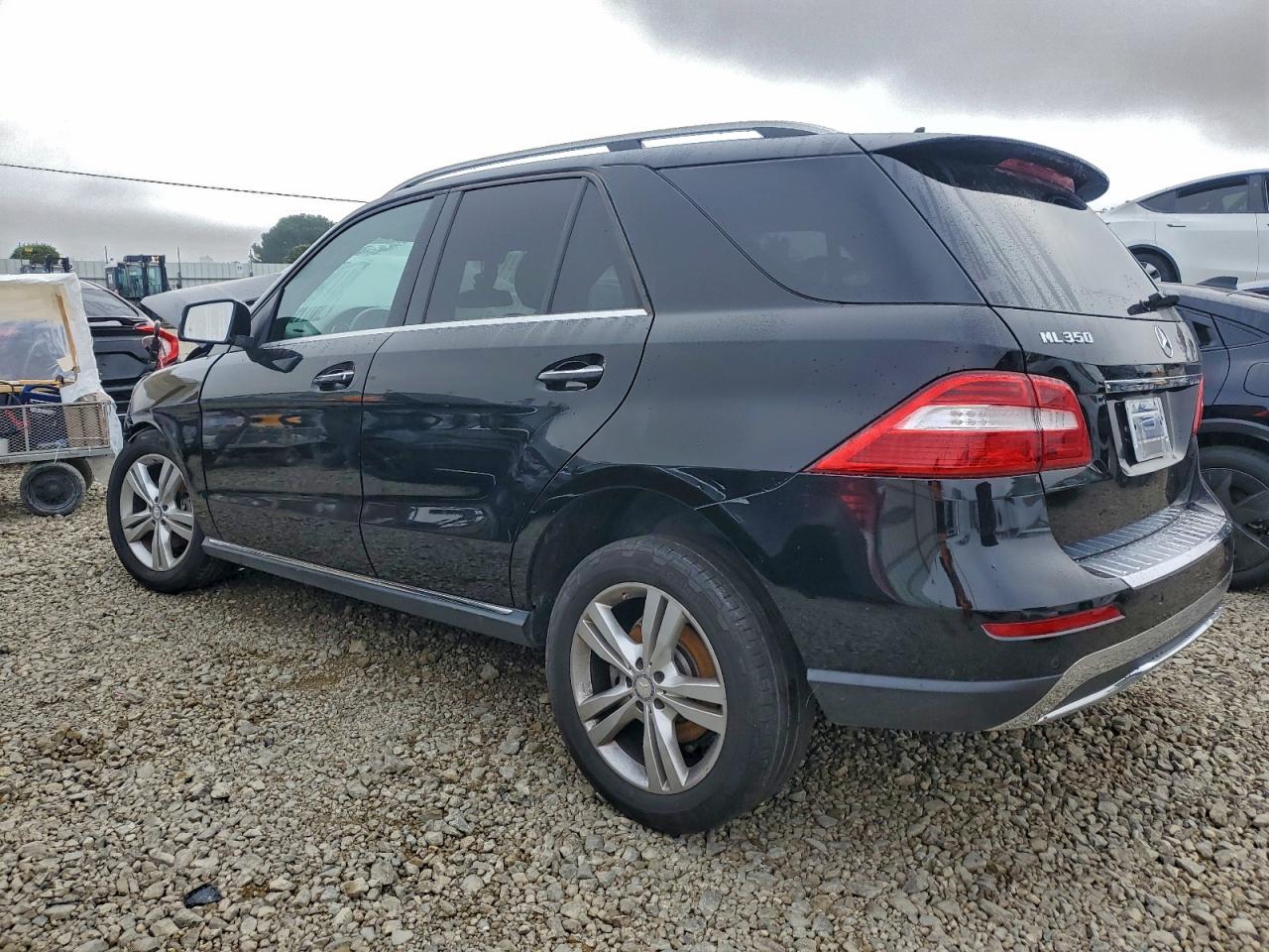 Mercedes-Benz M-Class 350