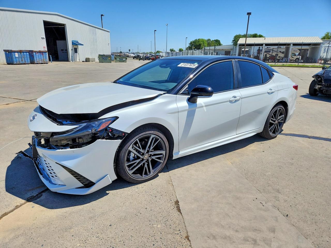 Salvage Toyota Camry Image