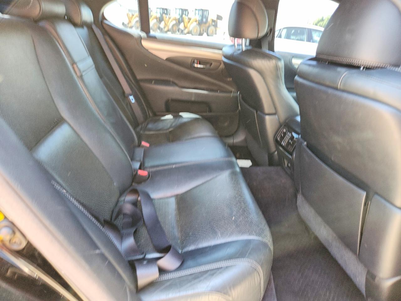 Lexus LS 460