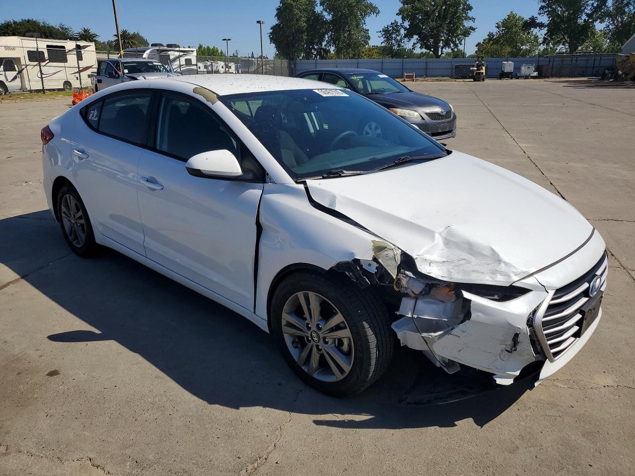 Hyundai ELANTRA Sel