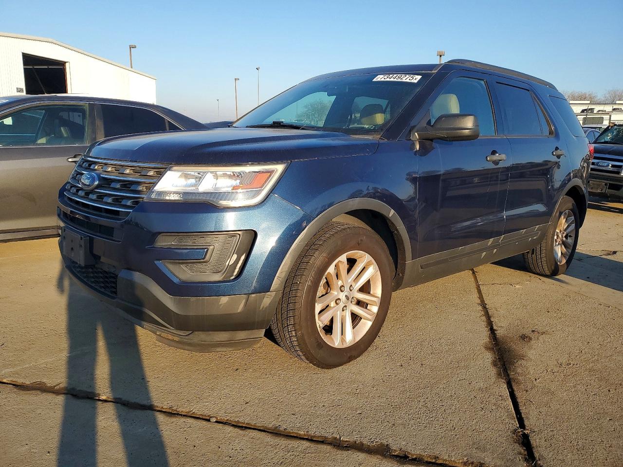 Salvage Ford Explorer Image