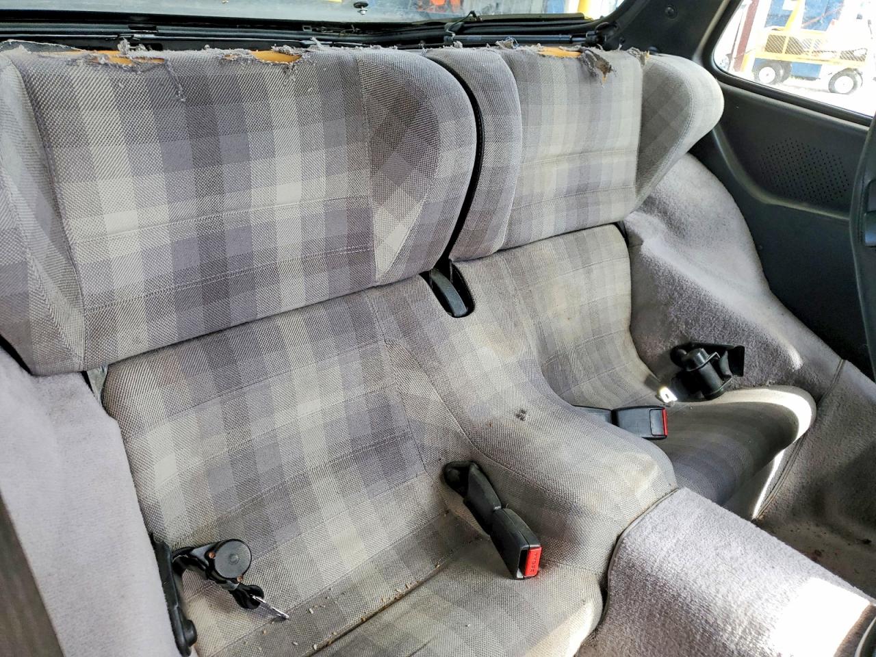Porsche 944