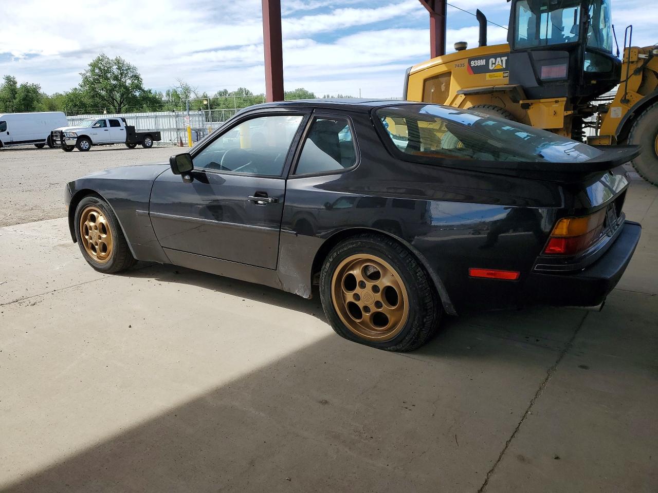 Porsche 944