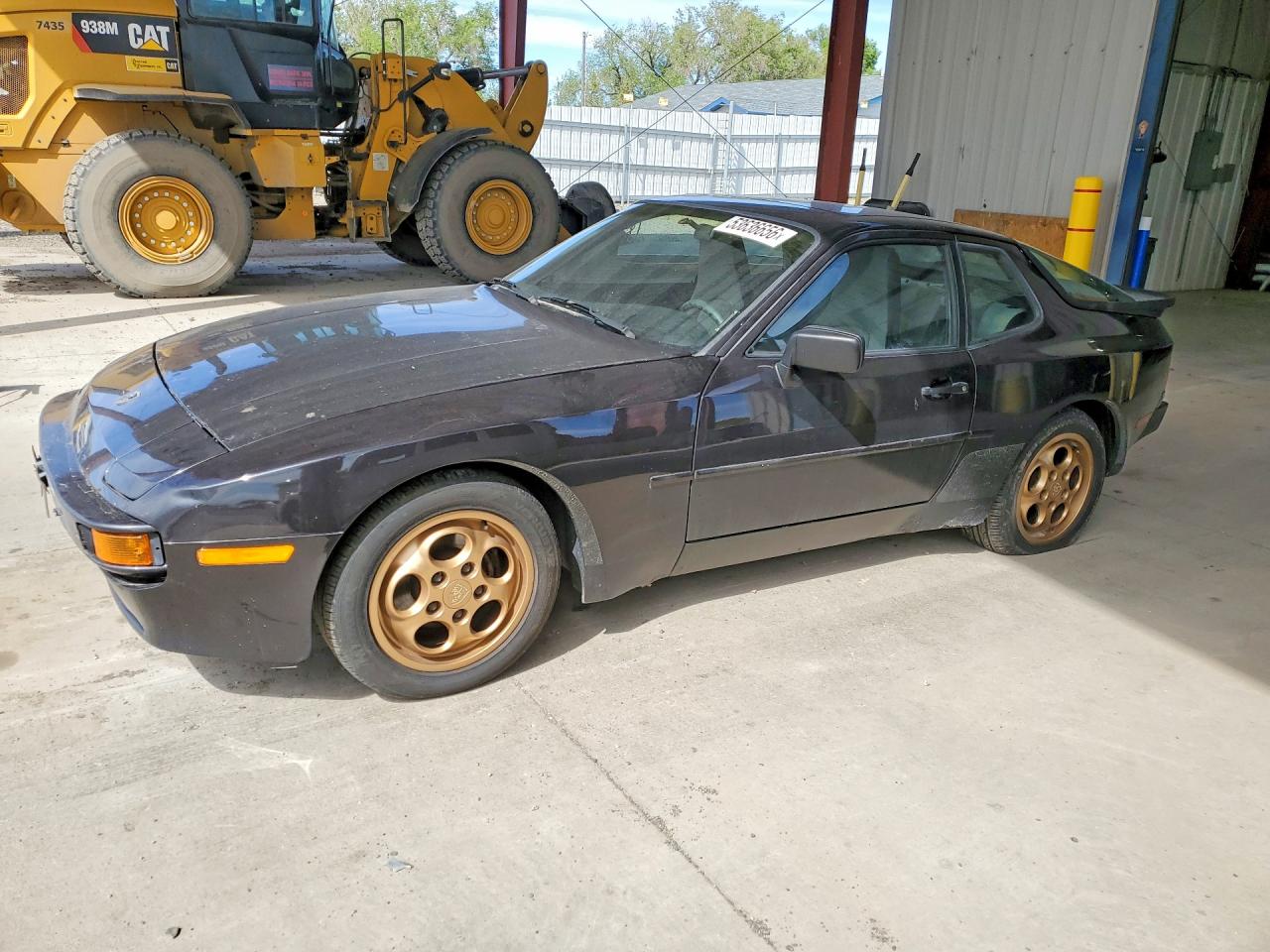Salvage Porsche 944 Image