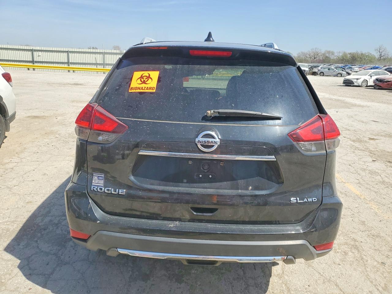 Nissan Rogue S