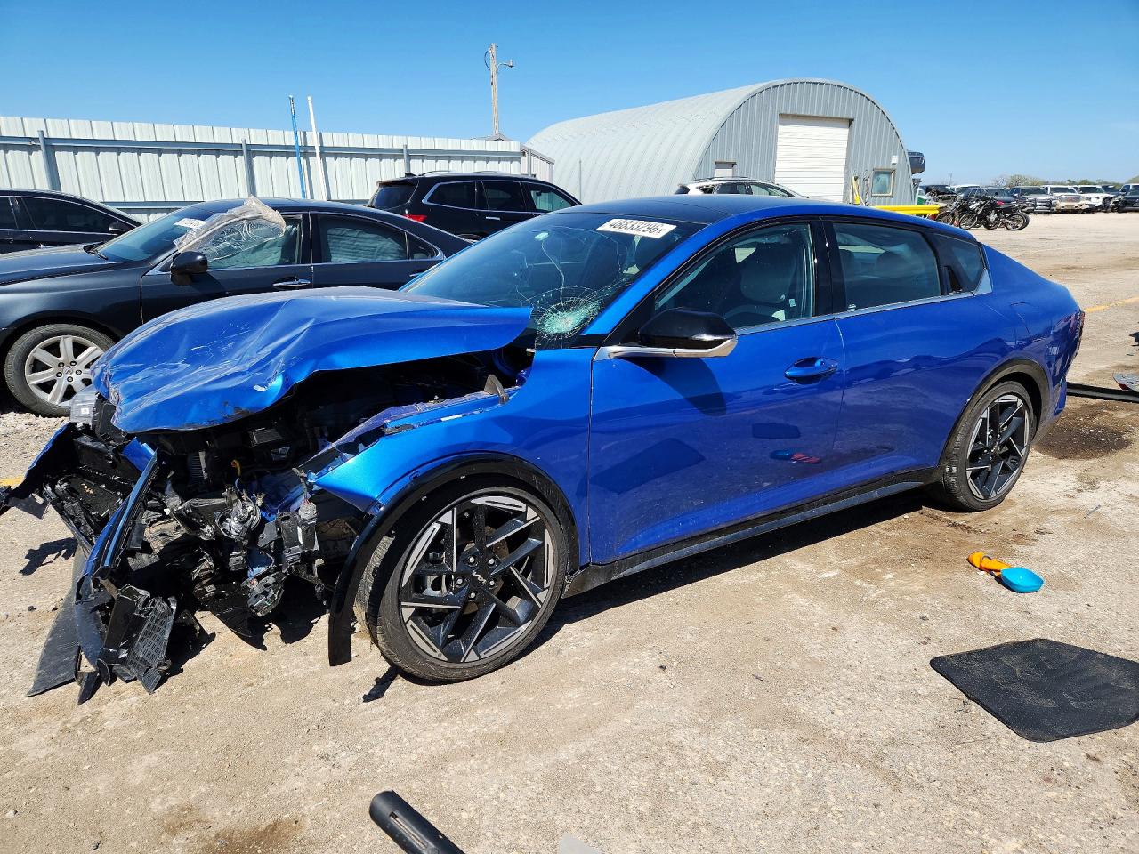 Salvage Kia K4 Image