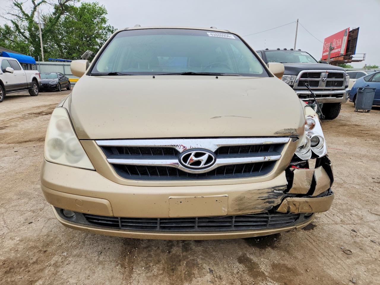 Hyundai Entourage Gls