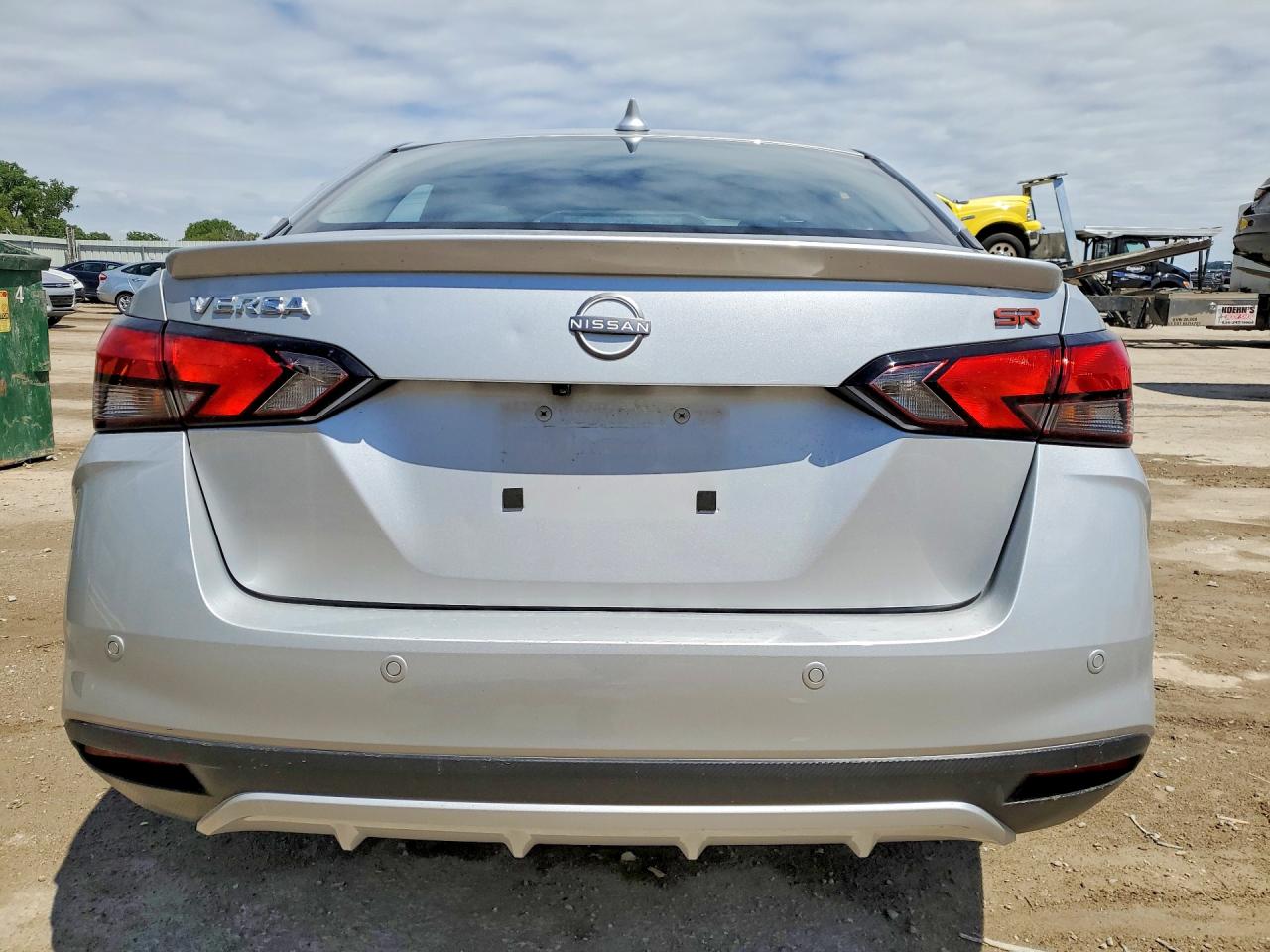 Nissan Versa Sr