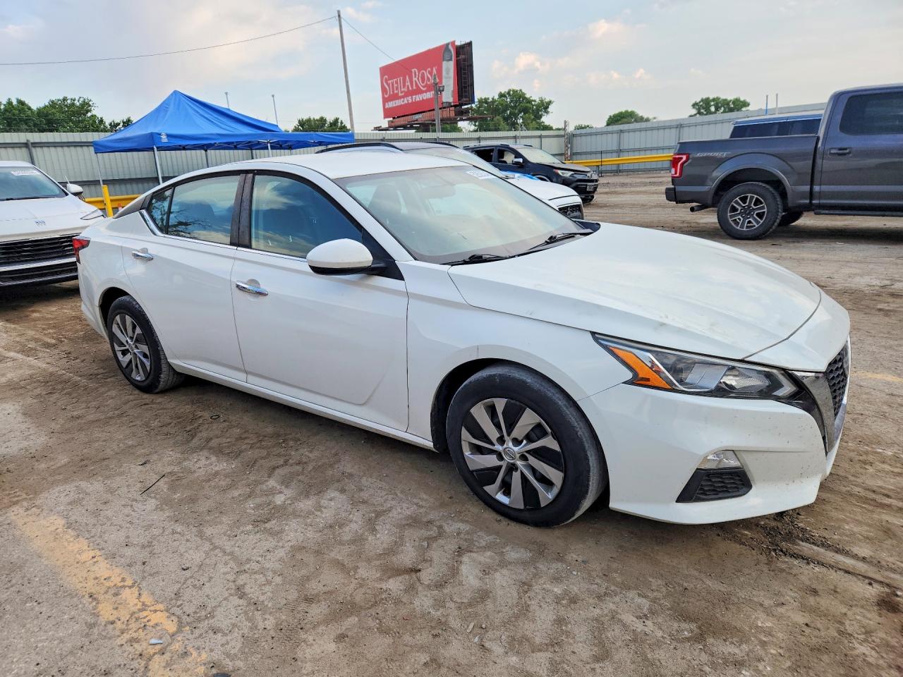 Nissan Altima S