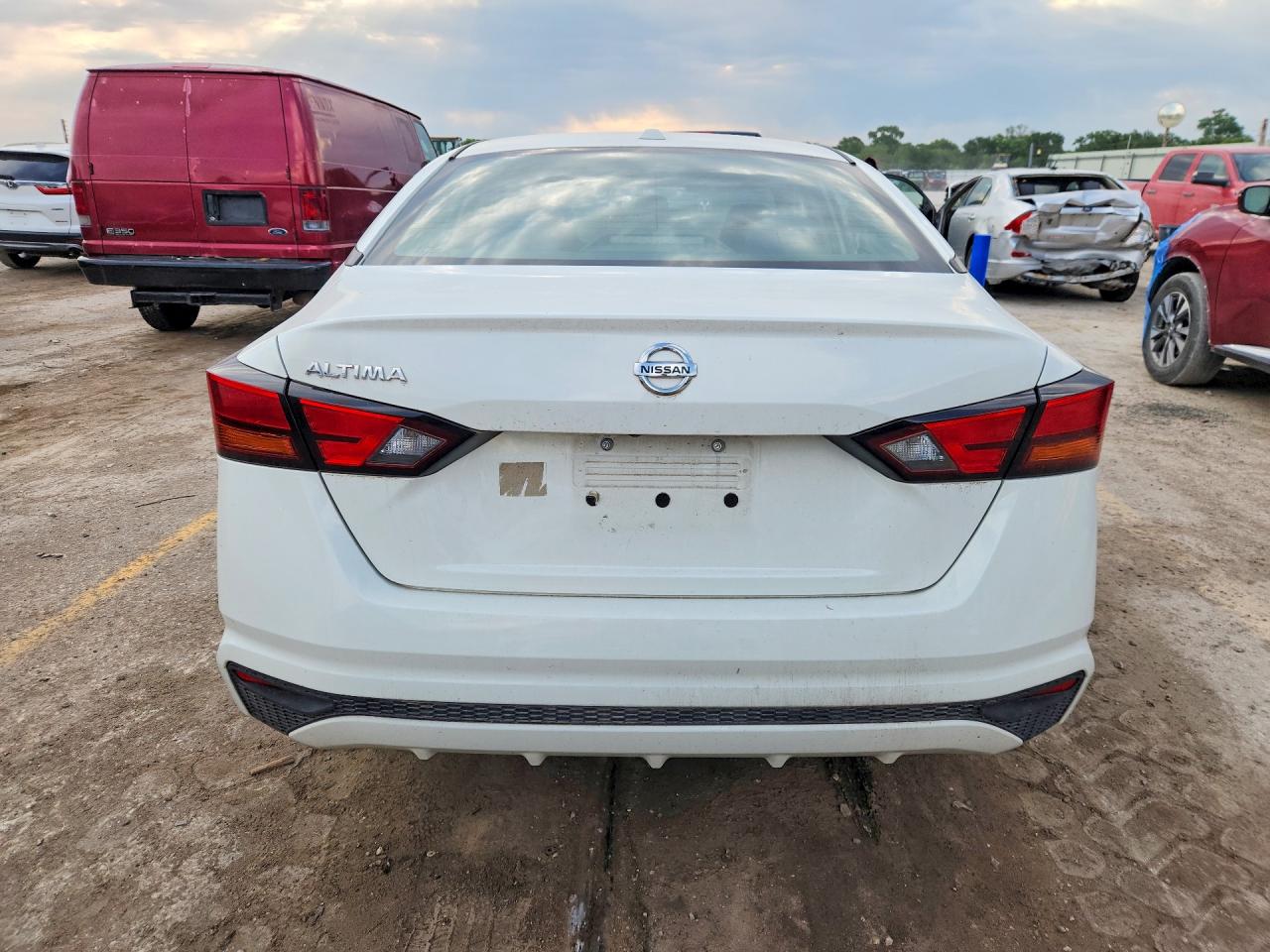 Nissan Altima S