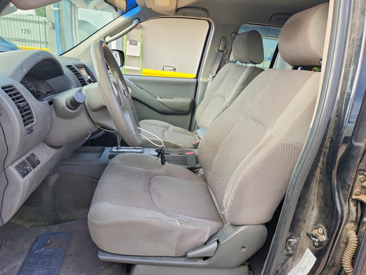 Nissan Frontier Se