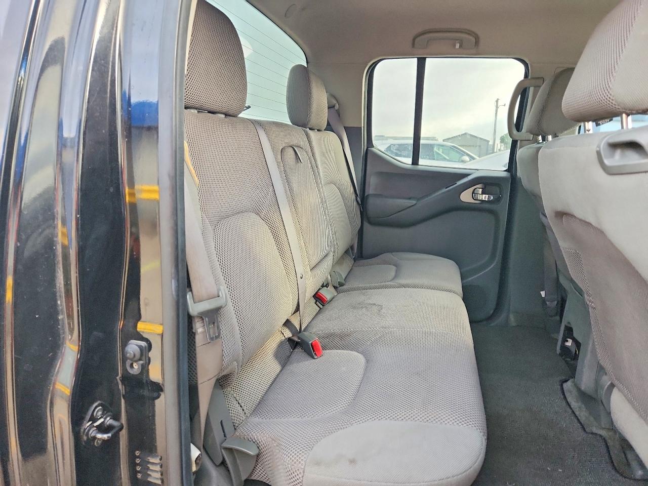 Nissan Frontier Se