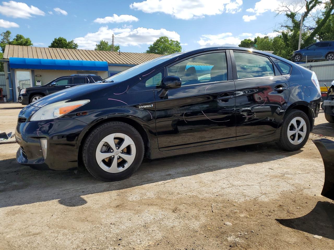 Salvage Toyota Prius Image