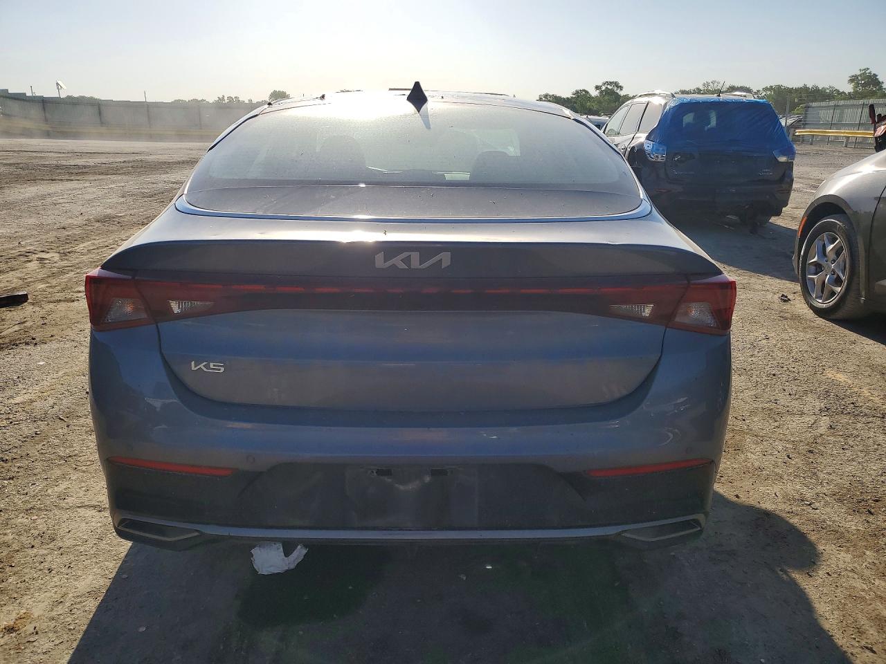 Kia K5 Ex