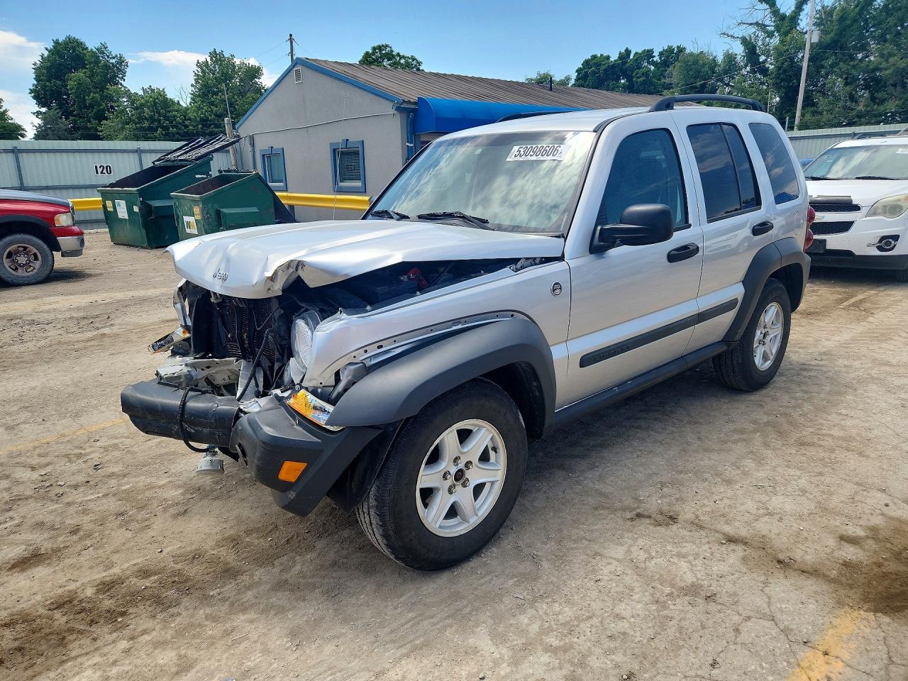 Salvage Jeep Liberty Image