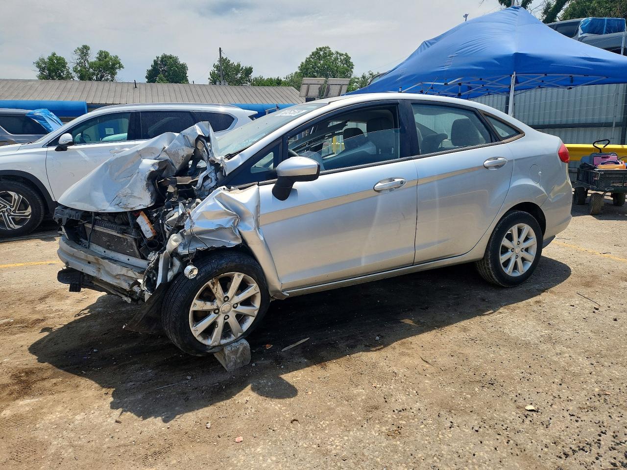 Salvage Ford Fiesta Image