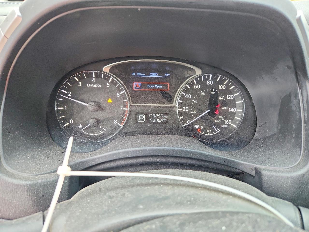 Nissan Pathfinder S