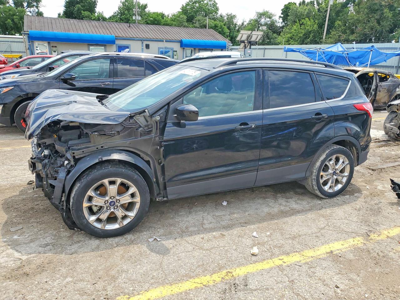Salvage Ford Escape Image