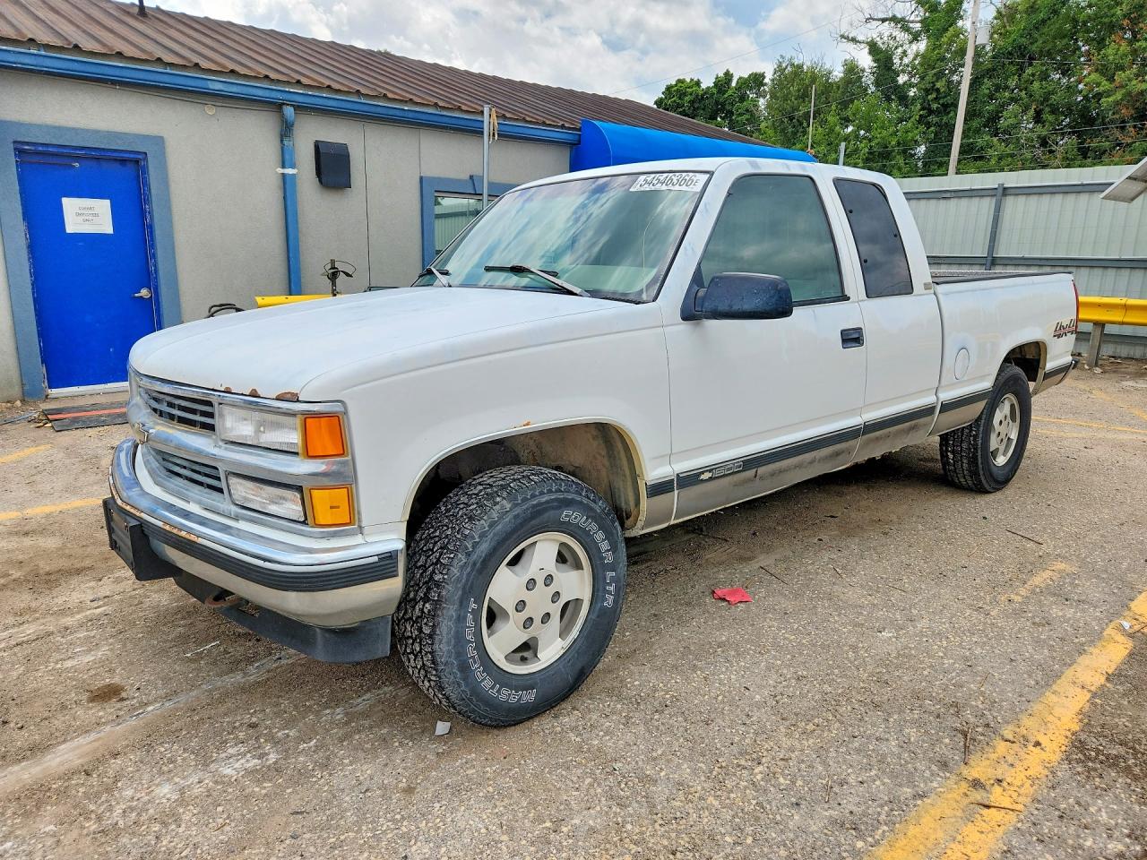 Salvage Chevrolet Gmt Image