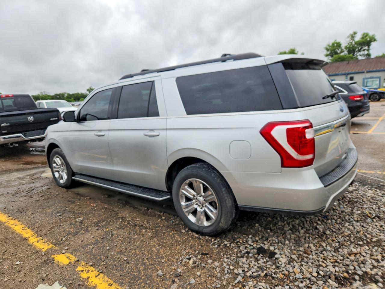 Ford Expedition Max Xlt