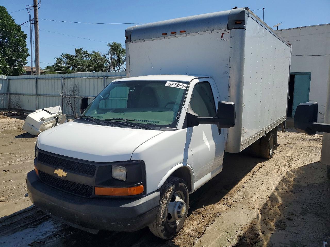 Salvage Chevrolet Express Image