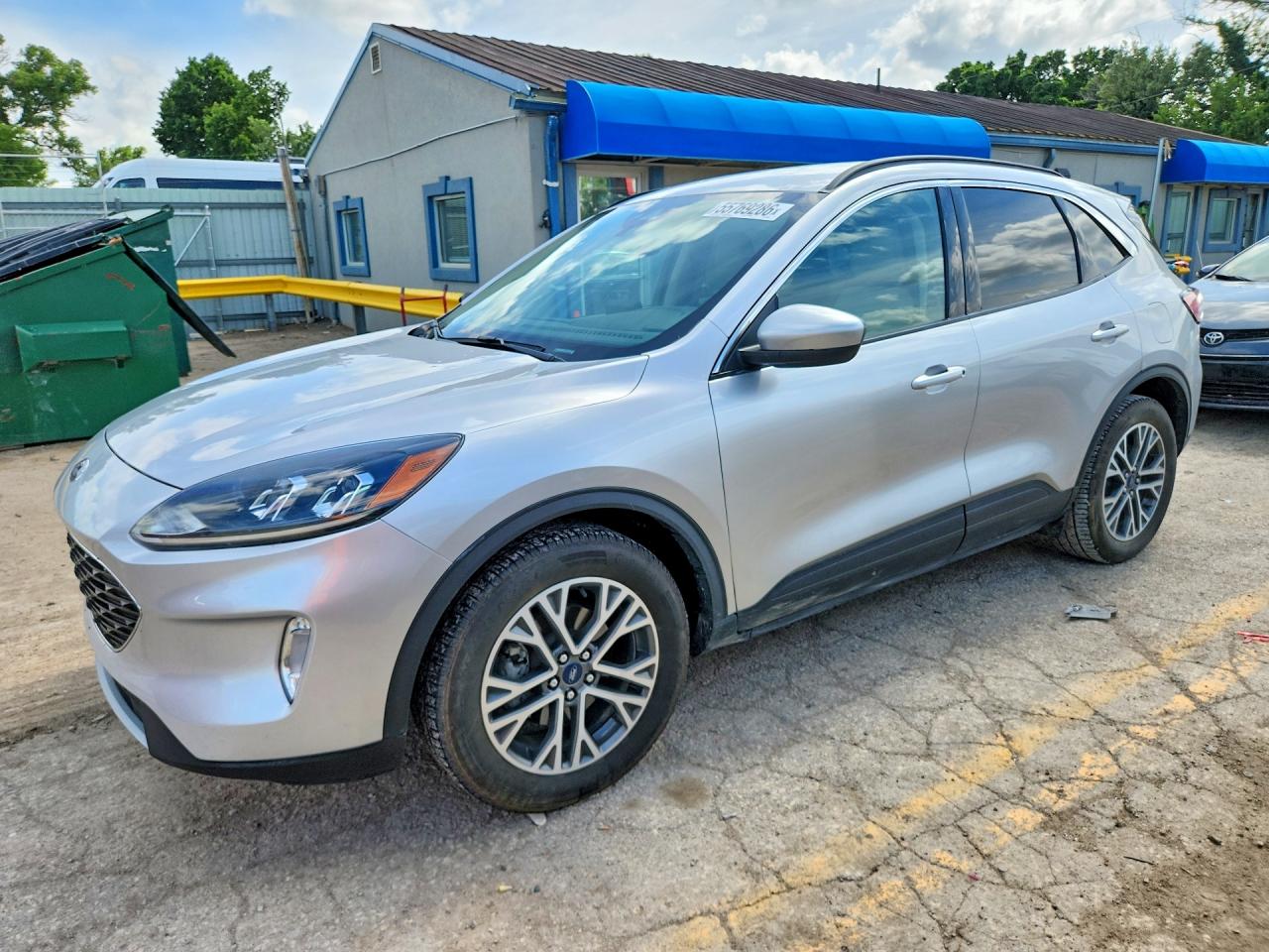 Salvage Ford Escape Image