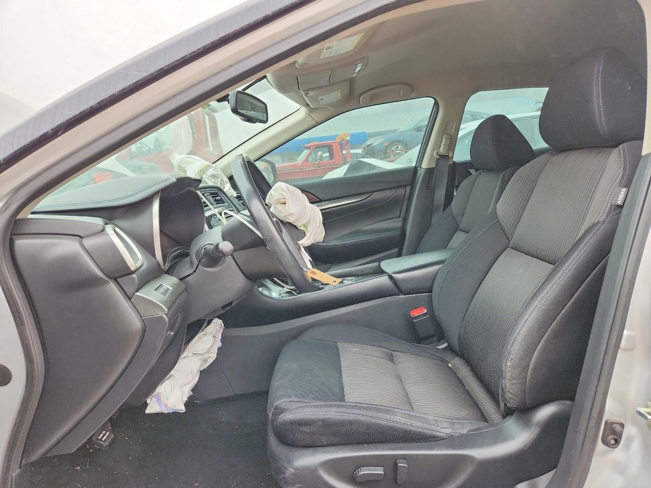 Nissan Maxima S