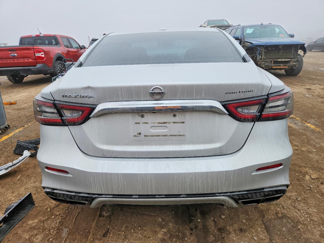 Nissan Maxima S