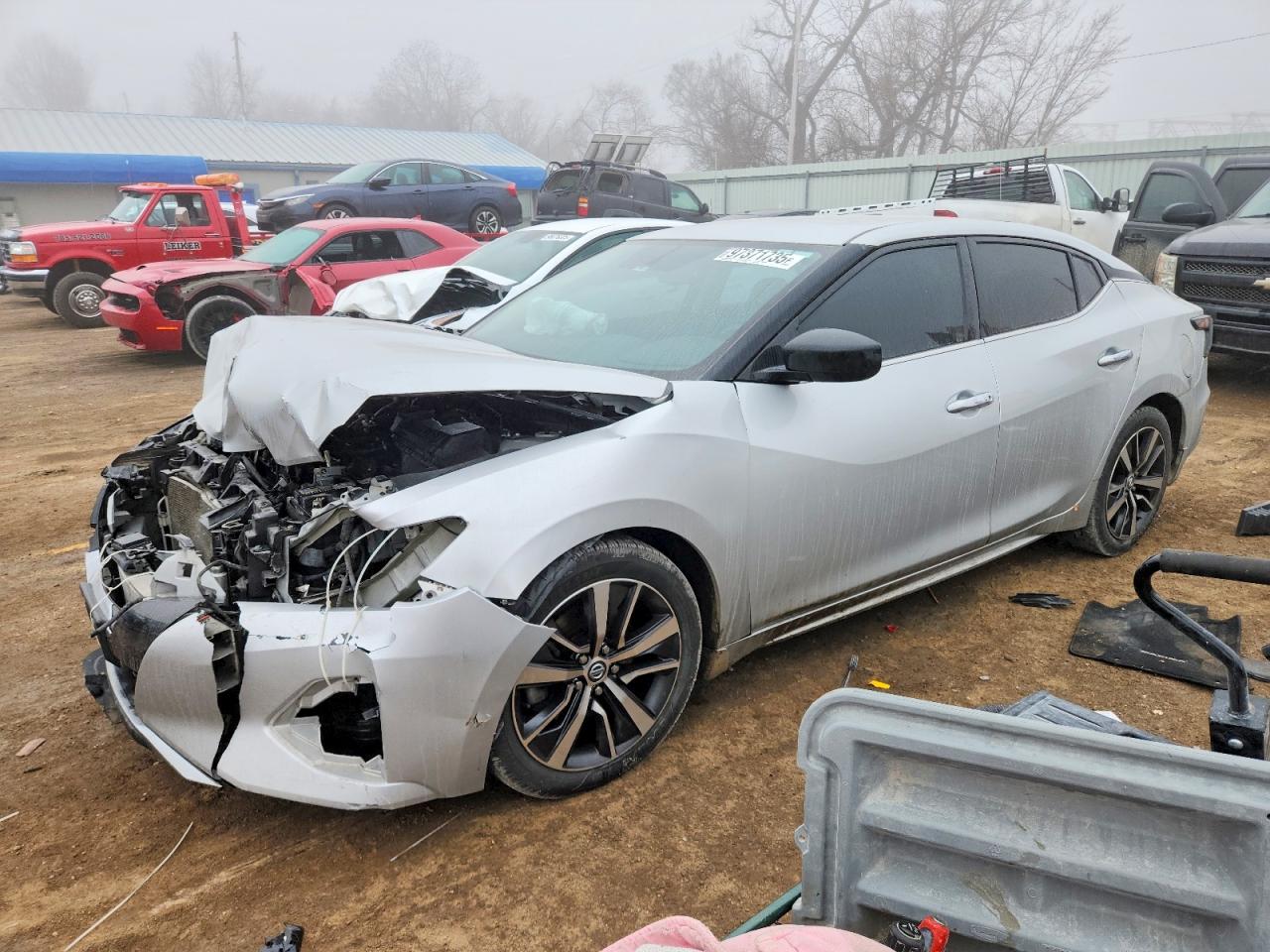 Salvage Nissan Maxima Image