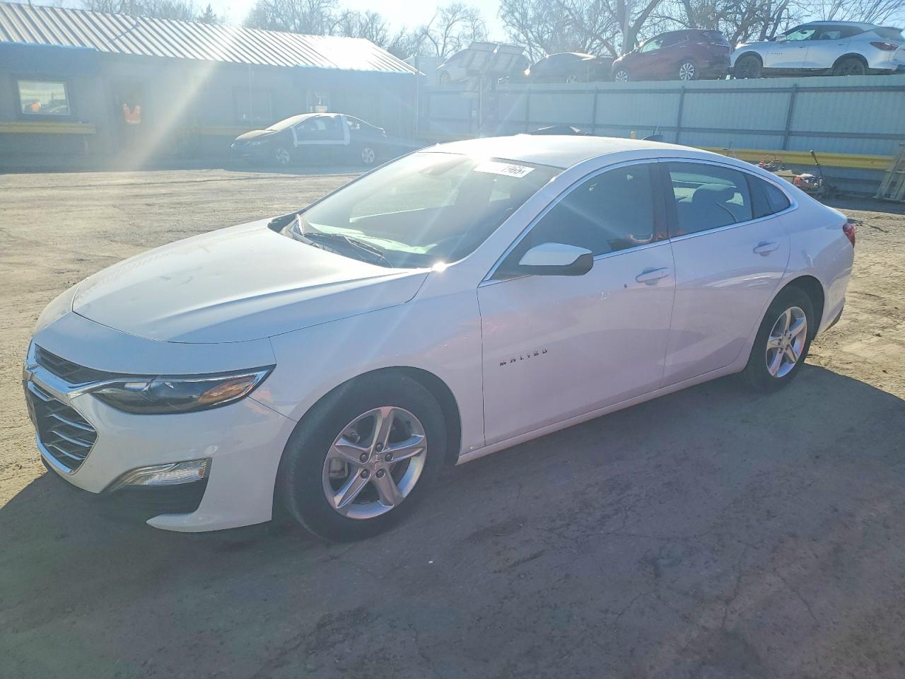 Salvage Chevrolet Malibu Image