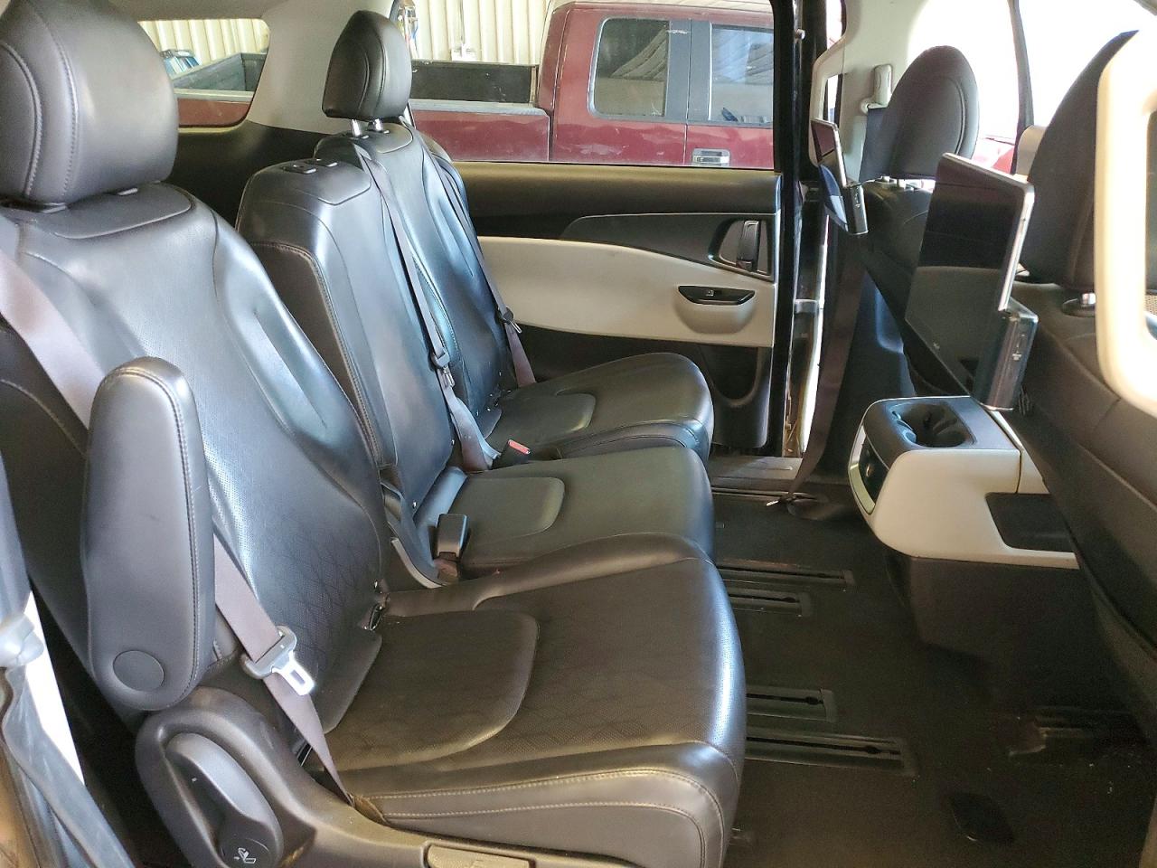 Kia Carnival Lx